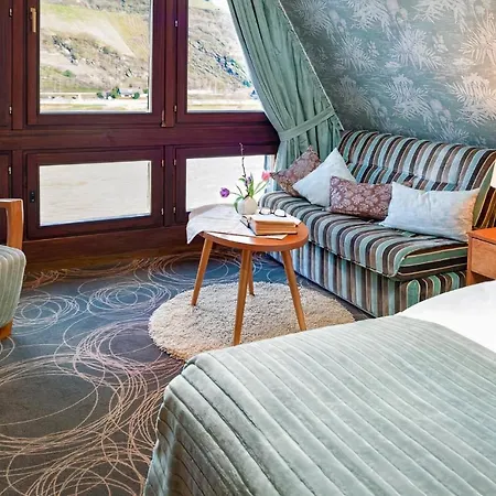 מלון Weinhotel Landsknecht 3*