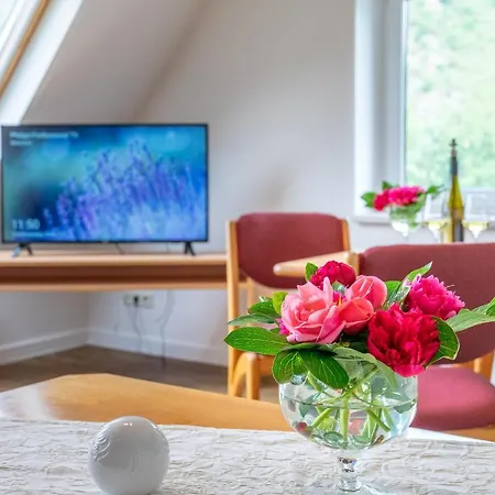 Weinhotel Landsknecht 3* סנט גואר